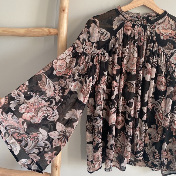 Loft Flowy Printed Blouse Sz Small - Picture 2 of 6